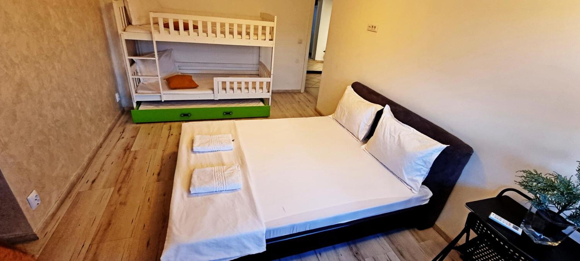 City Center Privat-Sauna Familyconcept 이아시 외부 사진